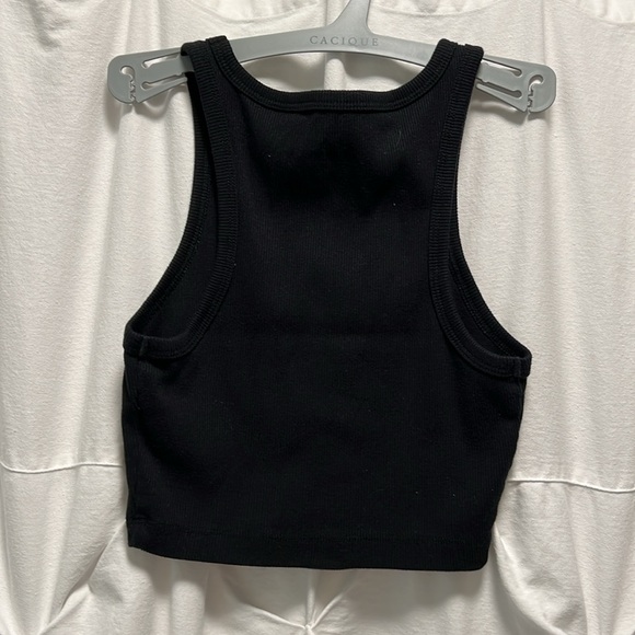 WILD FABLE pair of cropped tanks XS - Picture 3 of 7